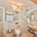 Evanthia Cave Szálloda 5*