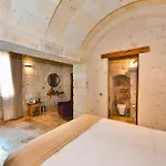 Evanthia Cave 5*