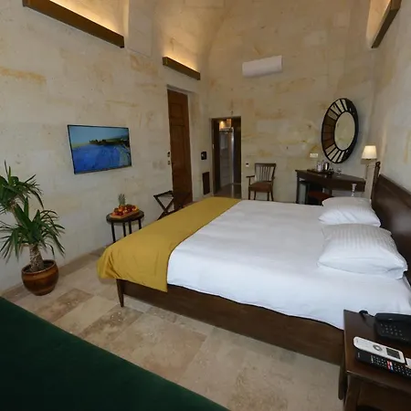 Evanthia Cave Hotel 5*