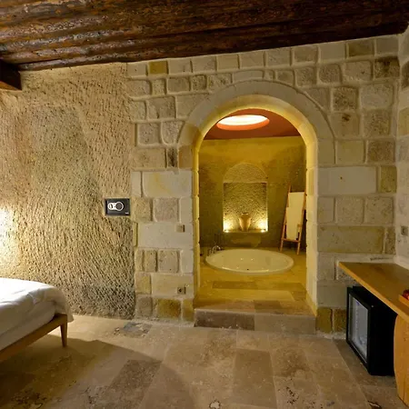 Evanthia Cave 5*