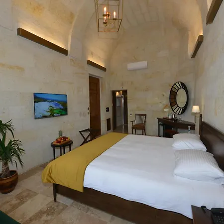 Evanthia Cave Hotel 5*