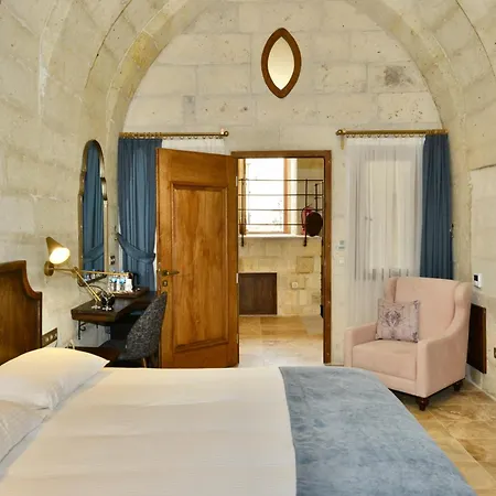 Evanthia Cave Hotel 5*