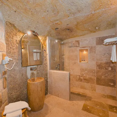 Evanthia Cave - Special Class 5*