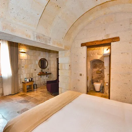 Evanthia Cave 5*