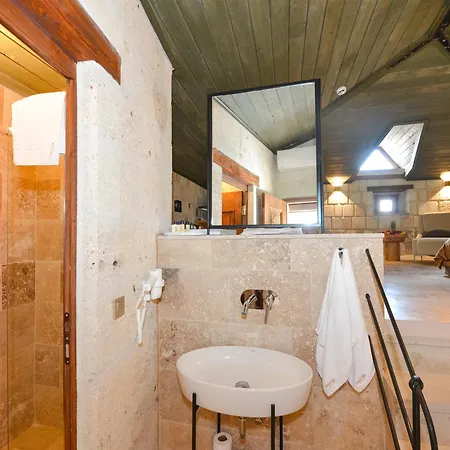 Evanthia Cave Hotel