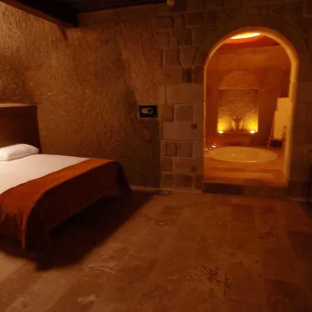 Evanthia Cave - Special Class 5*