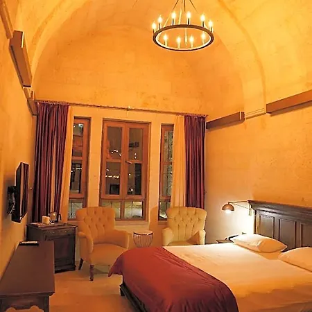 Evanthia Cave Hotel 5*