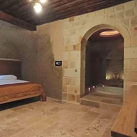 Hotel Evanthia Cave