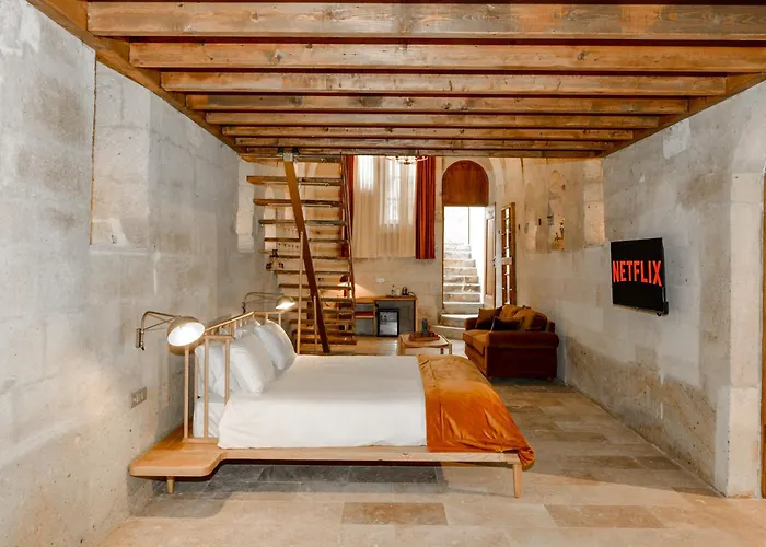 Evanthia Cave Hotel 5*