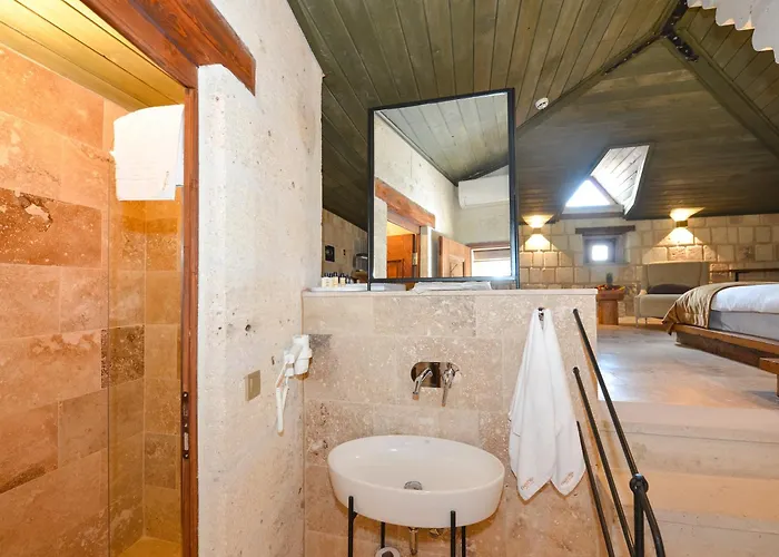 Evanthia Cave Hotell