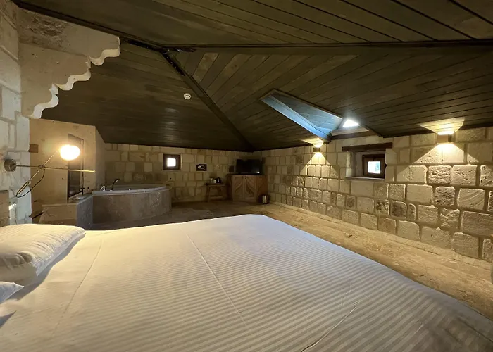 Evanthia Cave Hotell 5*